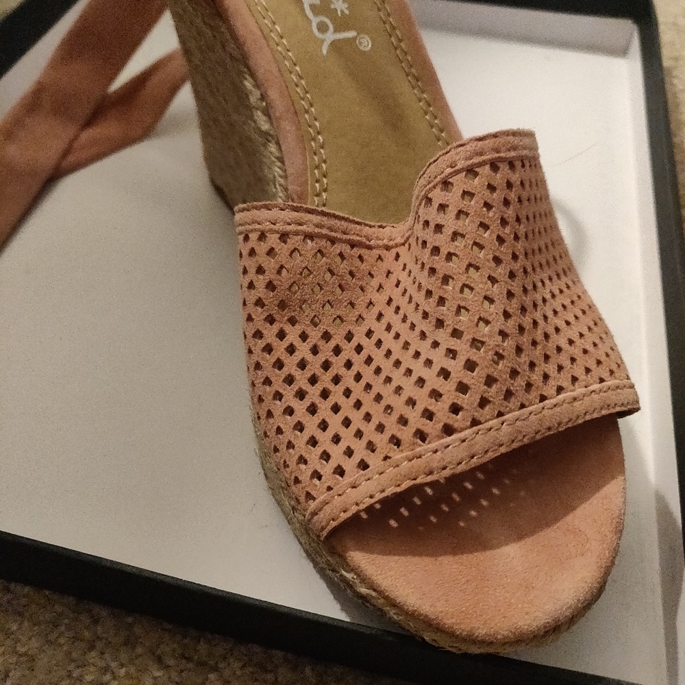 Wedges - Picture 4 of 6